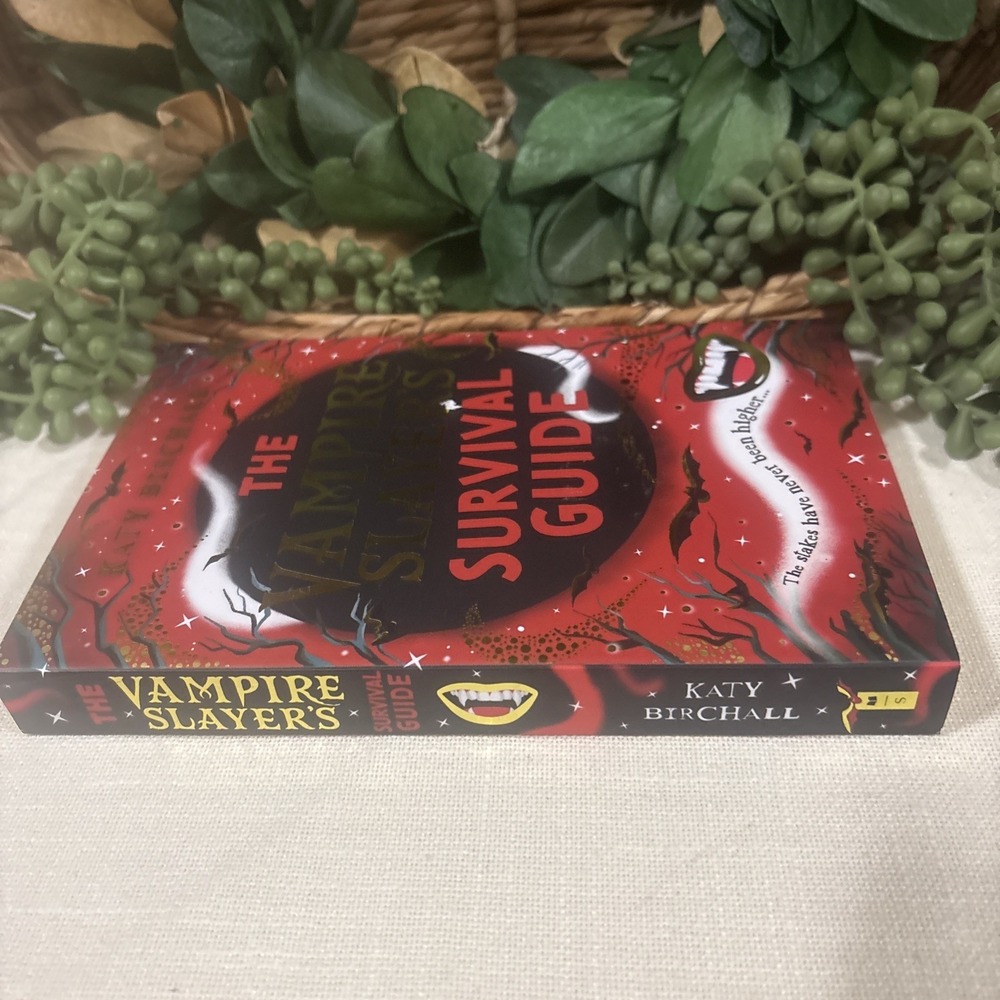 The Vampire Slayer's Survival Guide by Katy Birchall [Paperback] New Fantasy - Picture 9 of 11